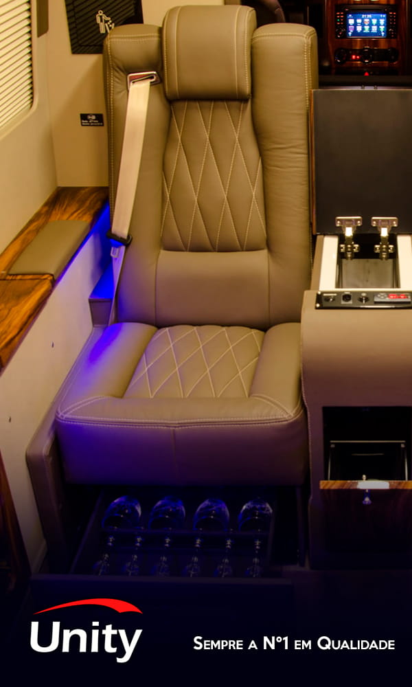 limousine do patrão com motorista profissional a melhor empresa de sp